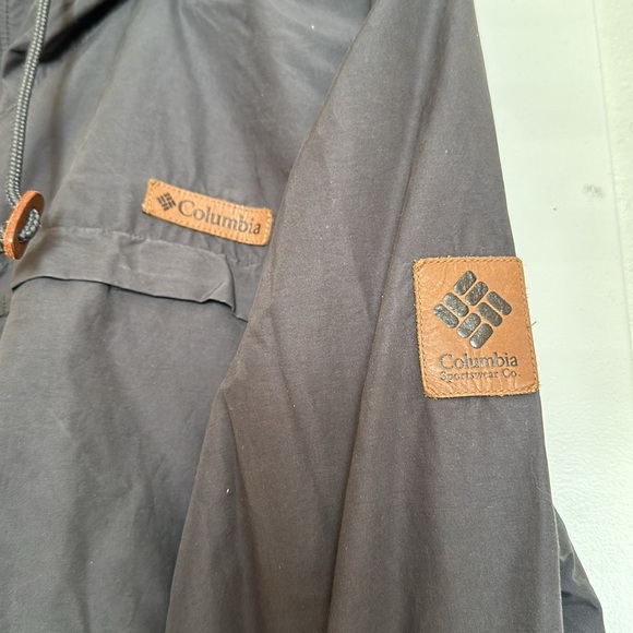 Columbia Lightweight Jacket - Picture 2 of 3